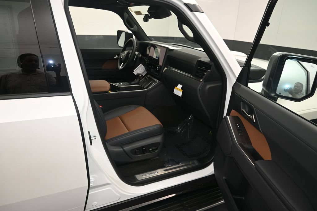 New 2026 Lexus GX 550 AWD/4WD image 10