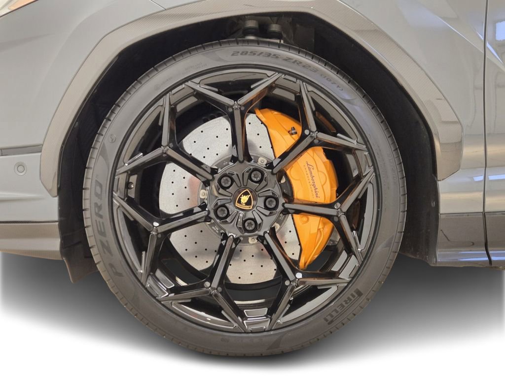 Used 2023 Lamborghini Urus Performante image 13