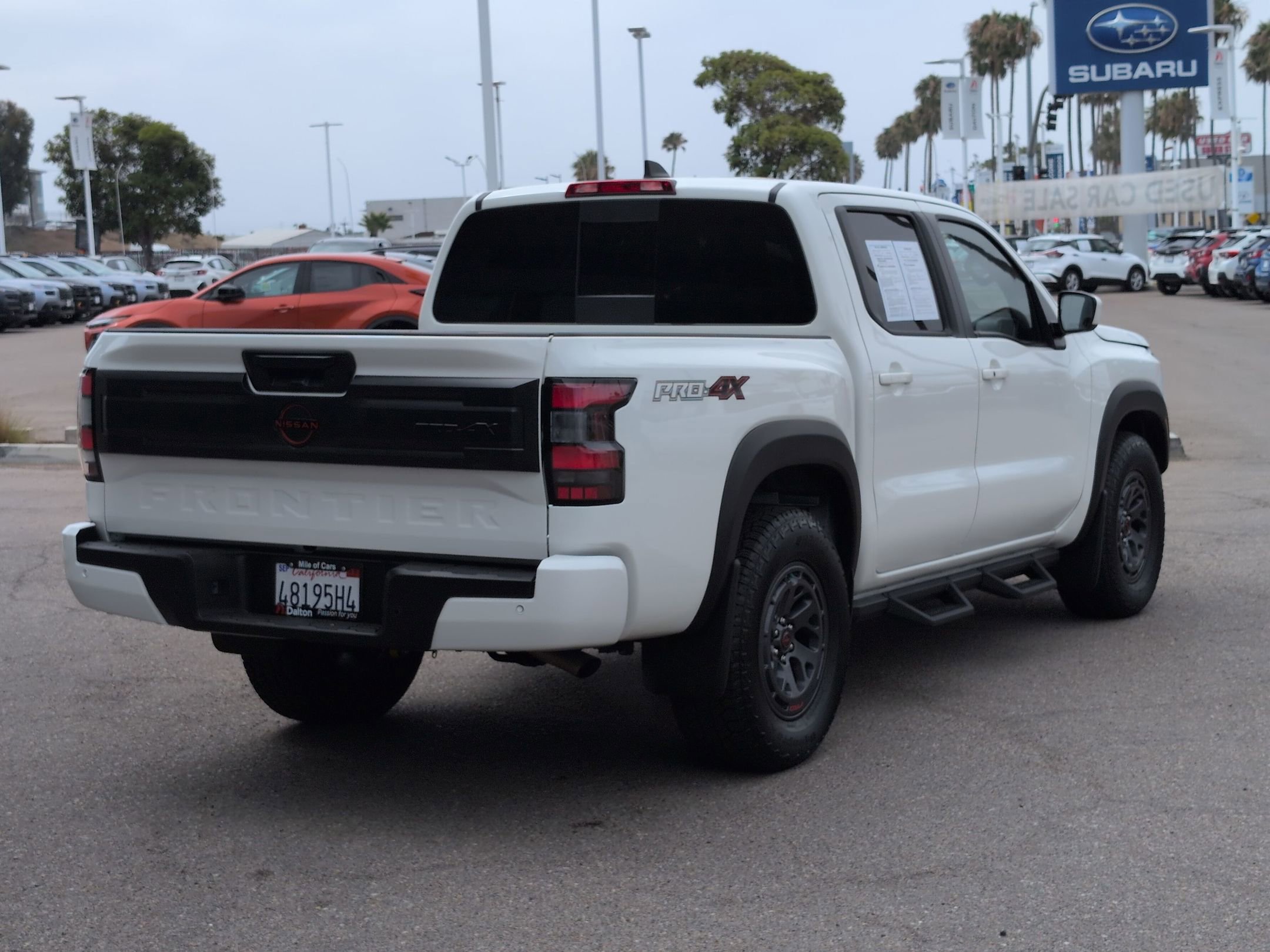 Used 2025 Nissan Frontier PRO-4X AWD/4WD image 8