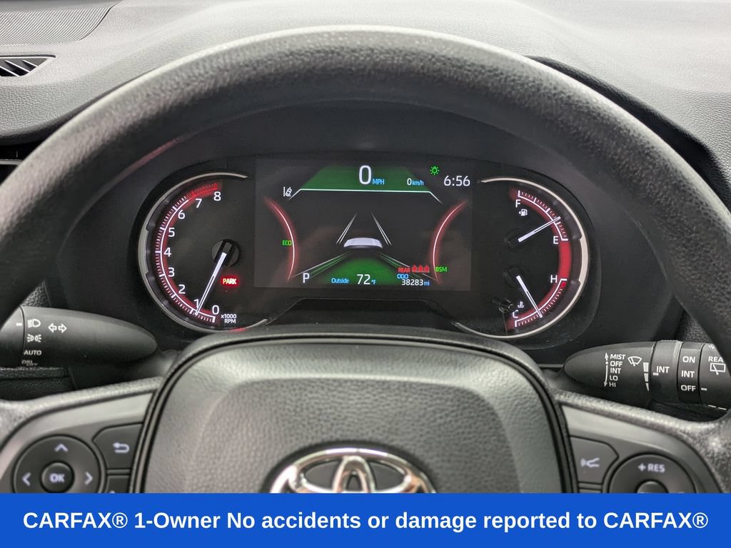 Used 2025 Toyota RAV4 XLE AWD/4WD image 31