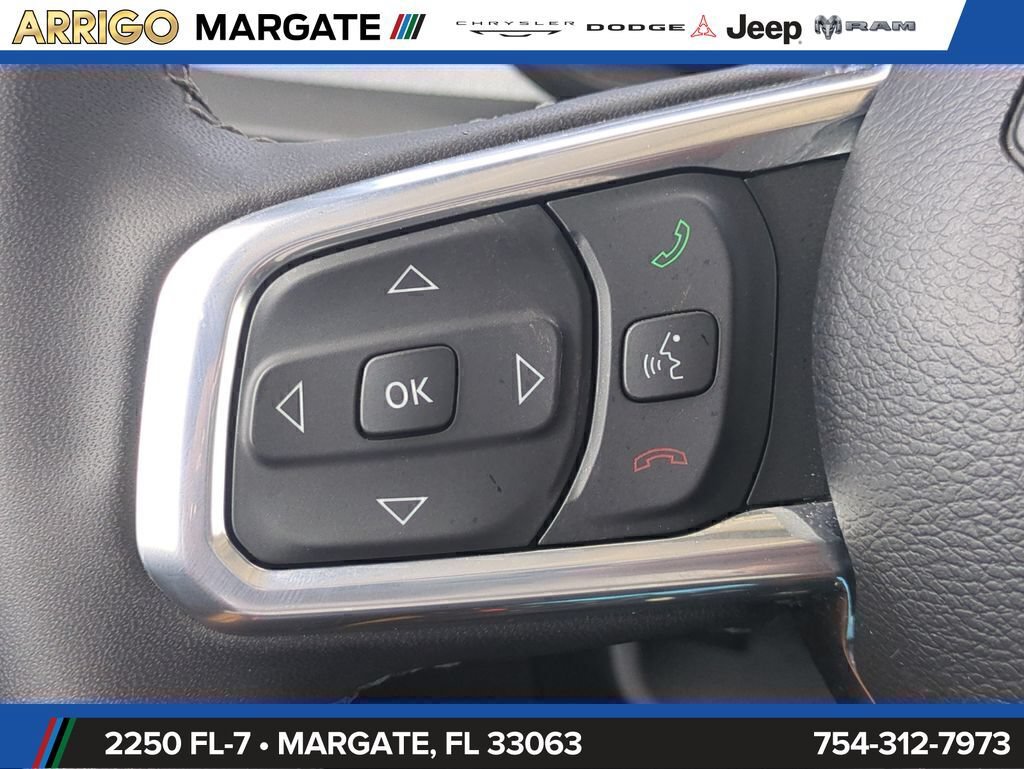 Used 2025 Jeep Wrangler Unlimited Sahara AWD/4WD image 26