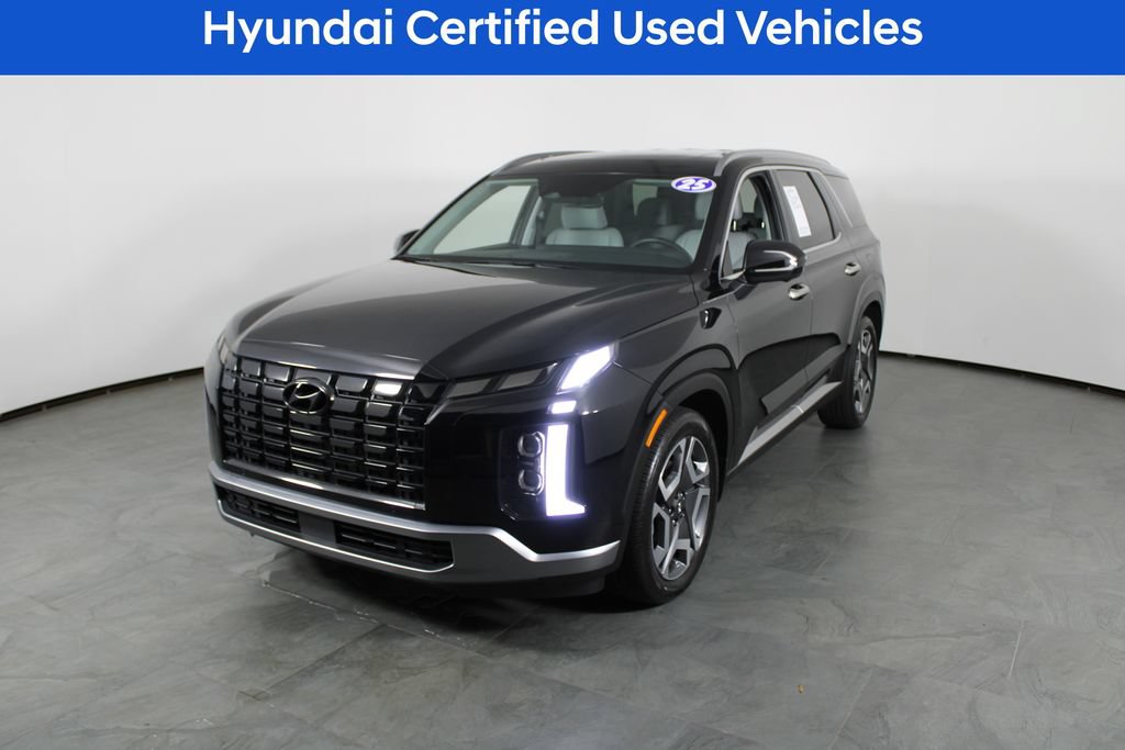 Certified 2025 Hyundai Palisade SEL FWD image 2