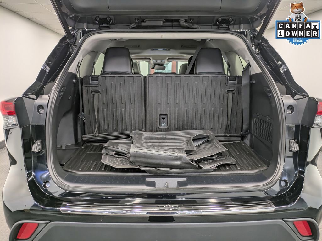 Used 2023 Toyota Highlander XLE w/ Protection Package #3 (TMS) image 24