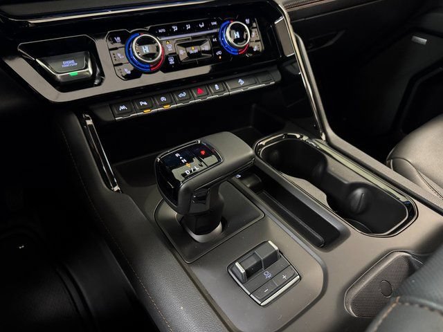 Used 2025 GMC Sierra 1500 AT4 w/ AT4 Premium Package AWD/4WD image 19