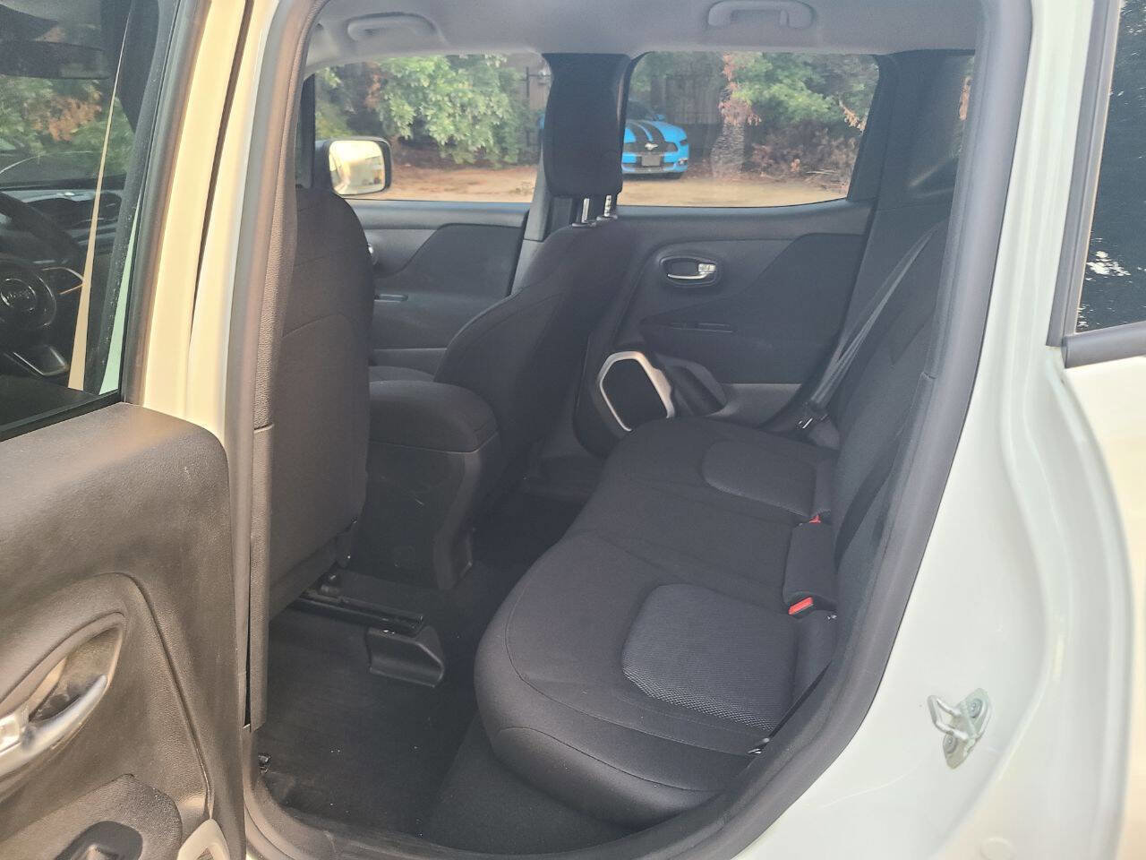 Used 2019 Jeep Renegade Sport w/ Sport Appearance Group AWD/4WD image 15
