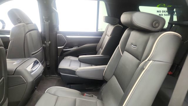 Used 2025 Cadillac Escalade Sport w/ Touring Package AWD/4WD image 34