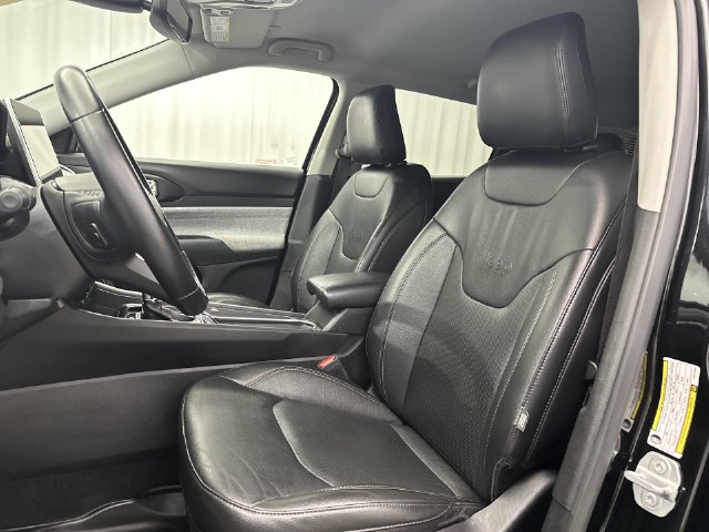 Used 2022 Jeep Compass Latitude AWD/4WD image 16