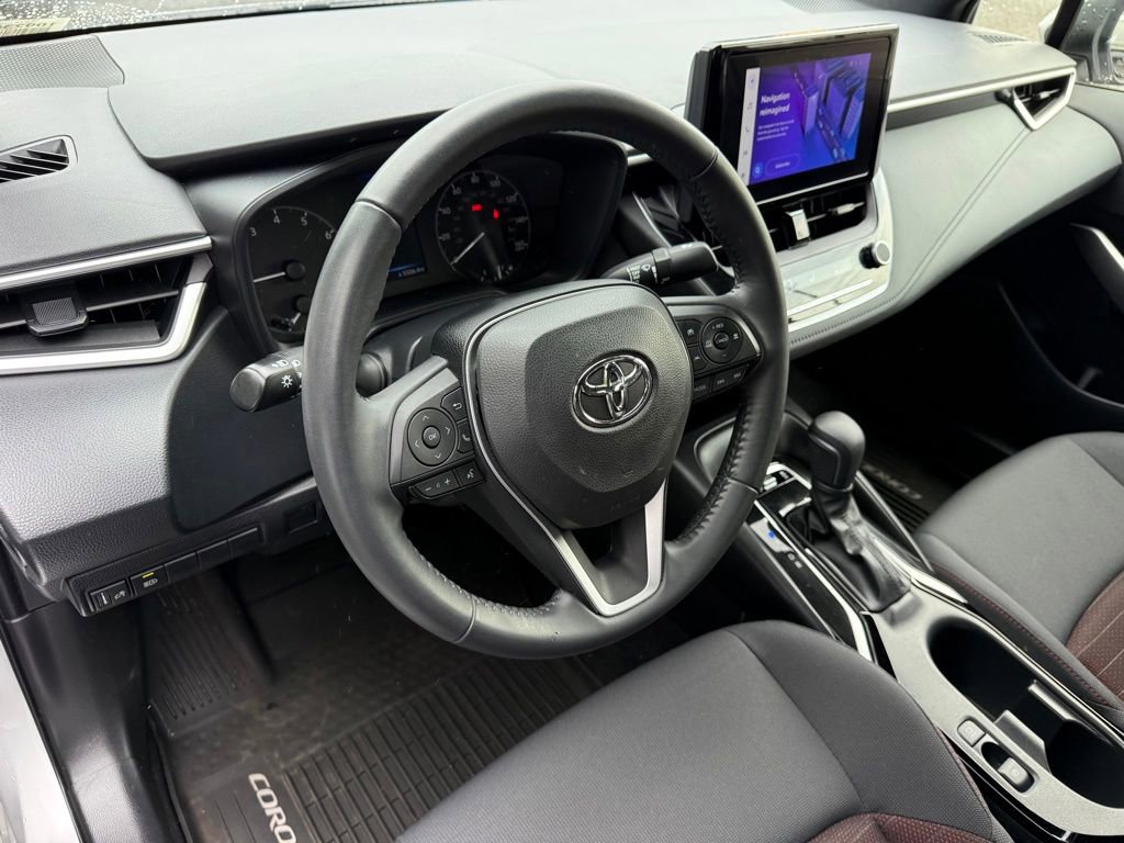 Used 2023 Toyota Corolla SE w/ Carpet Mat Package (TMS) FWD image 10