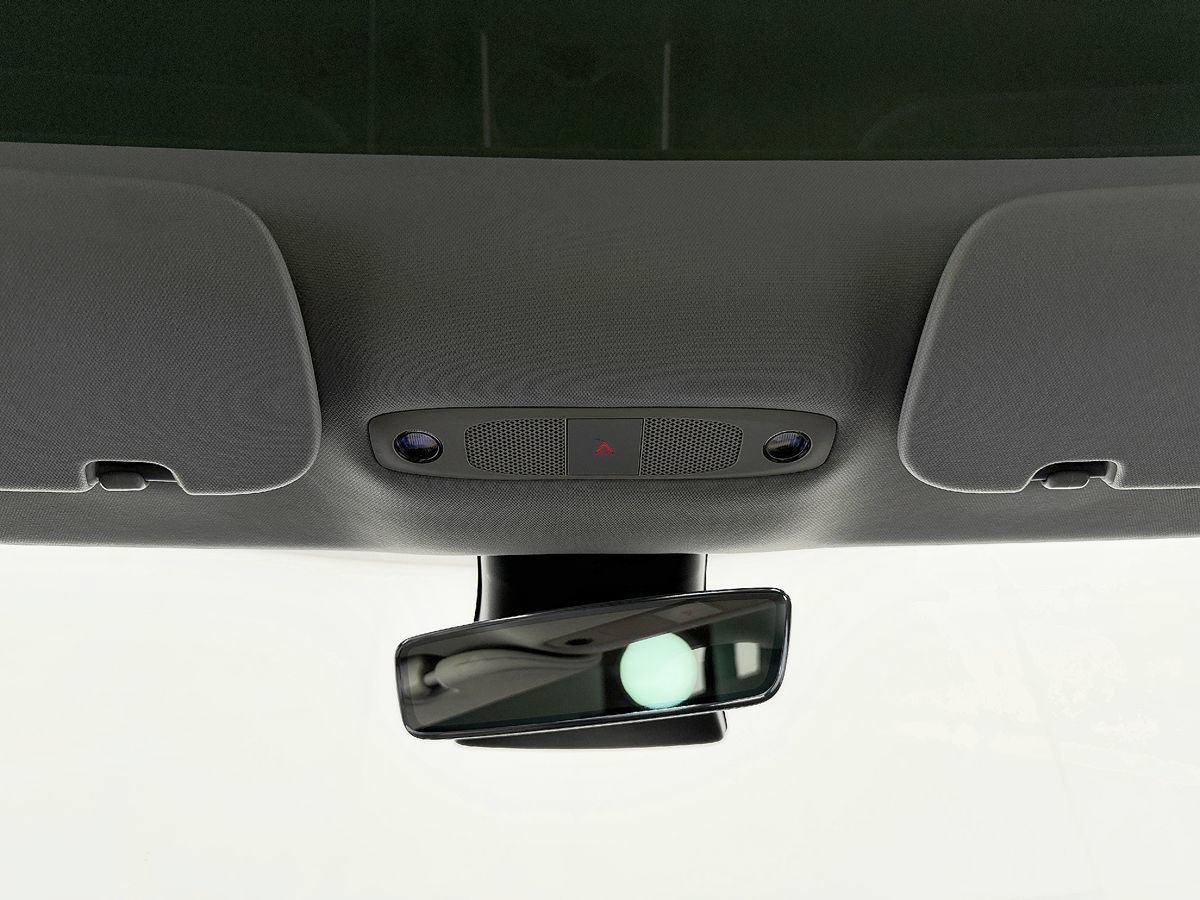 Used 2018 Tesla Model 3 Long Range RWD image 48