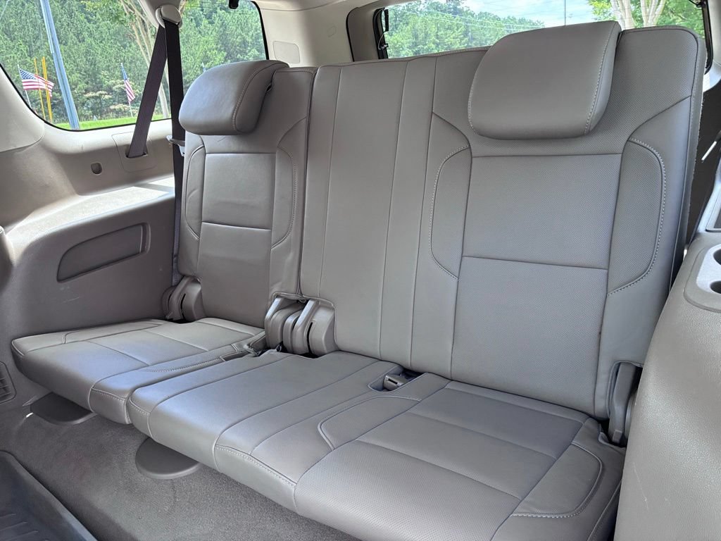 Used 2020 Chevrolet Suburban Premier RWD image 14