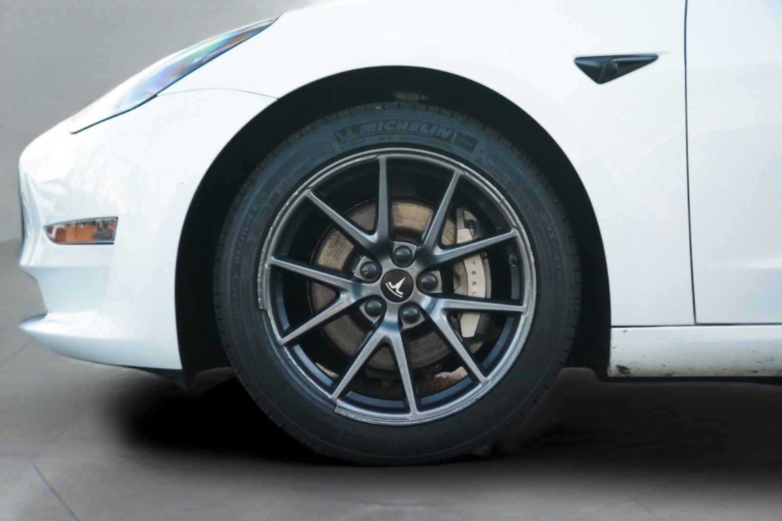 Used 2021 Tesla Model 3 Standard Range Plus image 23