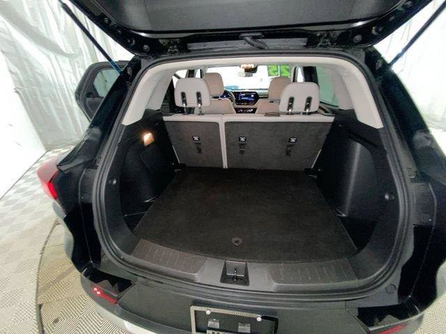 Used 2025 Chevrolet TrailBlazer LT AWD/4WD image 12