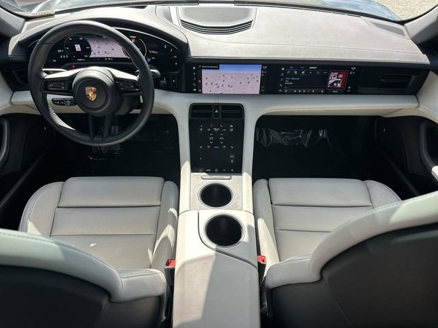 Used 2022 Porsche Taycan 4S image 19