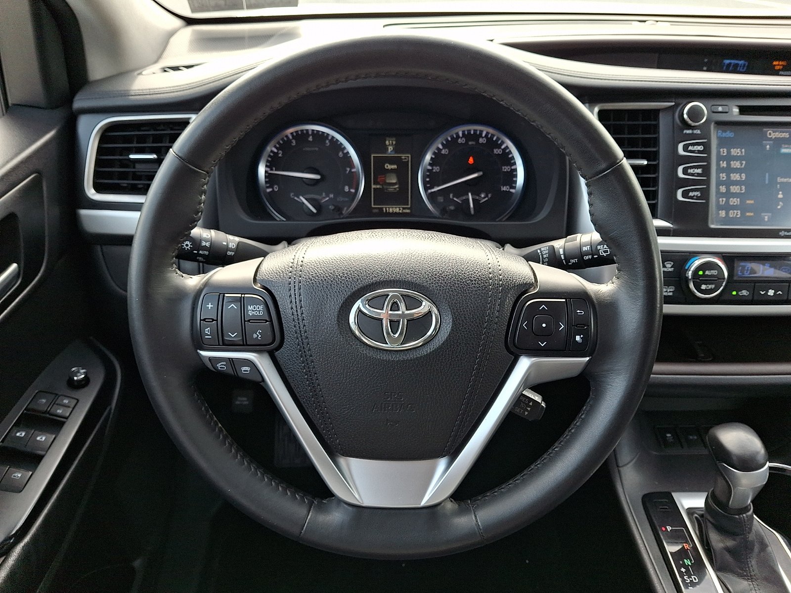 Used 2015 Toyota Highlander XLE AWD/4WD image 23