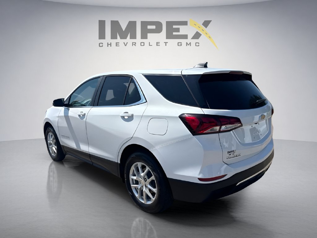 Used 2024 Chevrolet Equinox LT AWD/4WD image 3