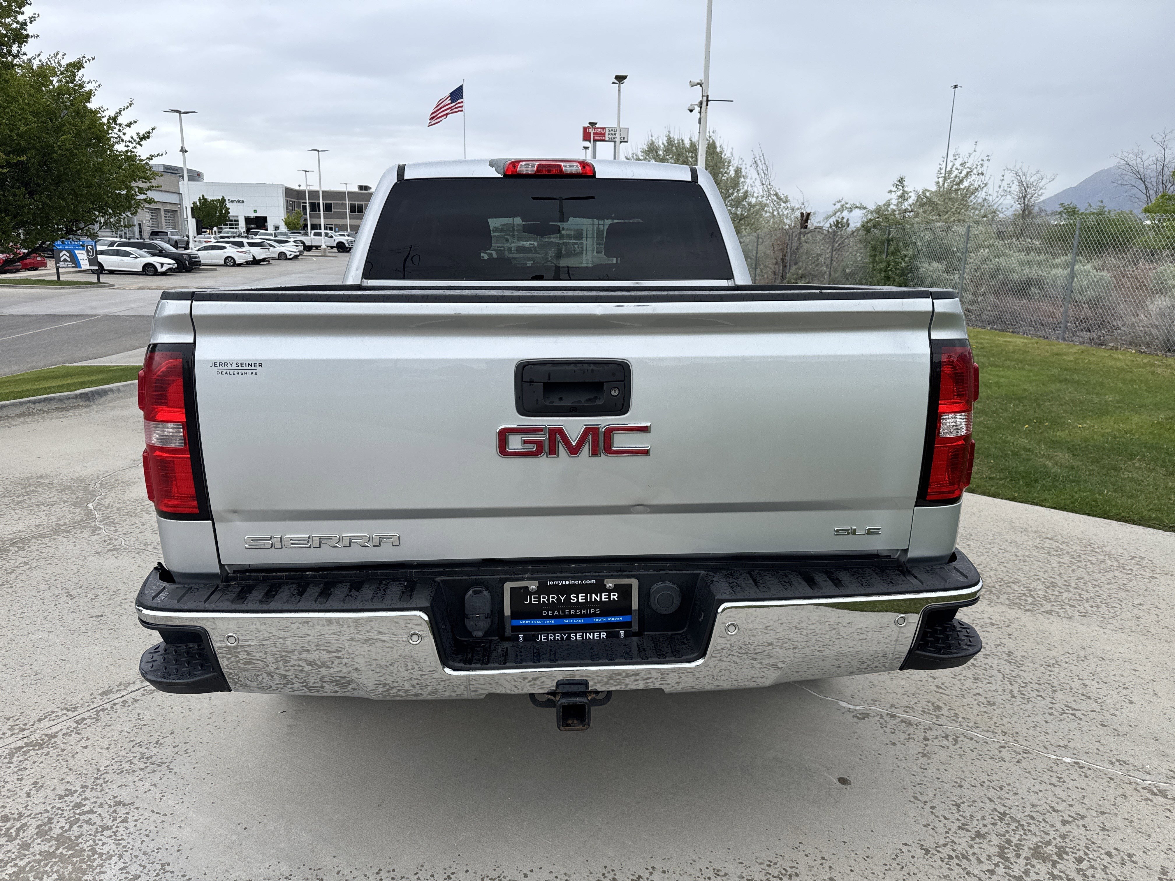 Used 2014 GMC Sierra 1500 SLE w/ SLE Value Package AWD/4WD image 4