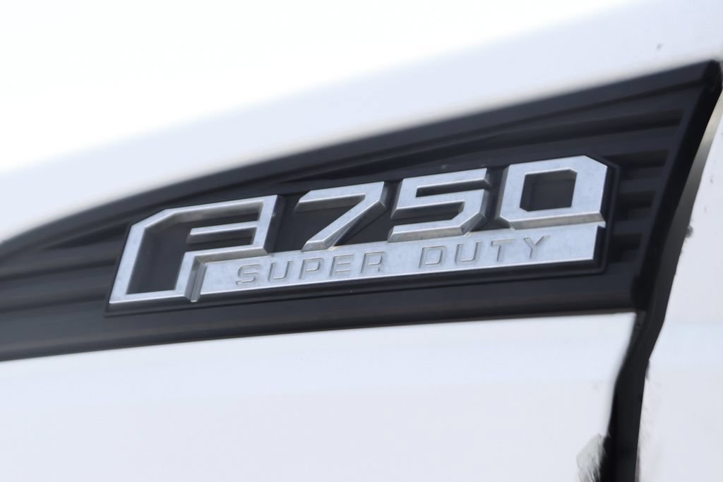 Used 2017 Ford F750 2WD Regular Cab Super Duty image 46