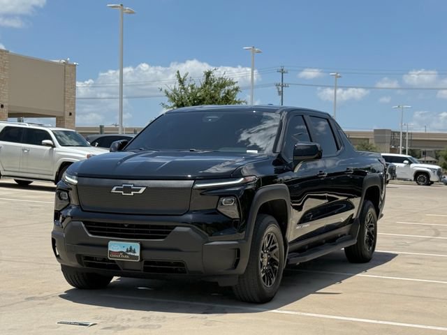 Used 2024 Chevrolet Silverado EV W/T AWD/4WD image 8