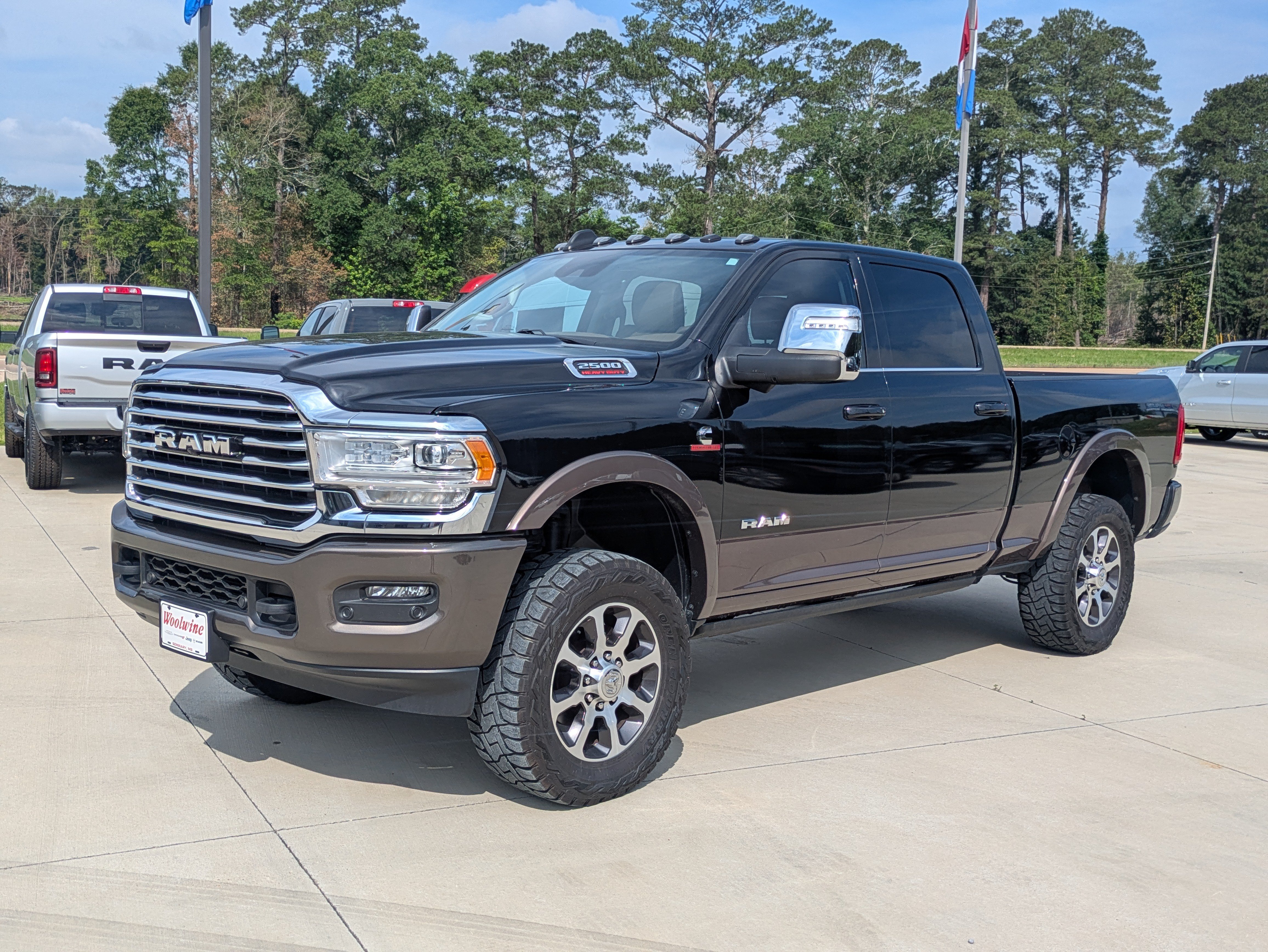 Used 2024 RAM 2500 Limited w/ Safety Group AWD/4WD image 4