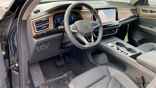 New 2026 Volkswagen Atlas SE image 11