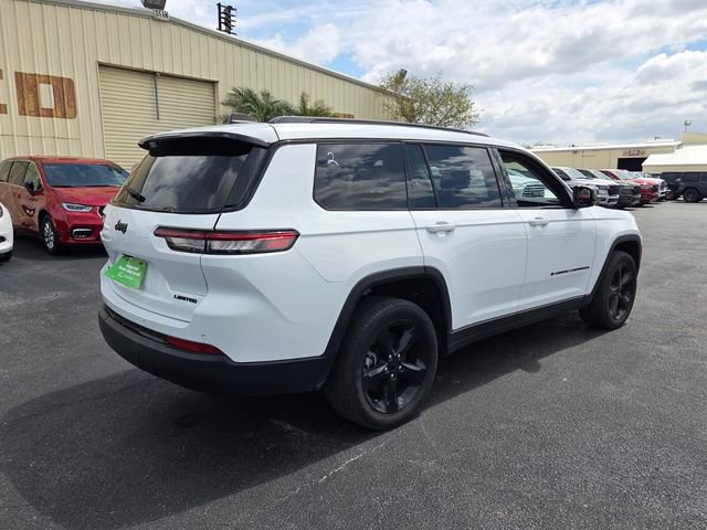 Certified 2024 Jeep Grand Cherokee L Limited w/ Black Appearance Package AWD/4WD image 11