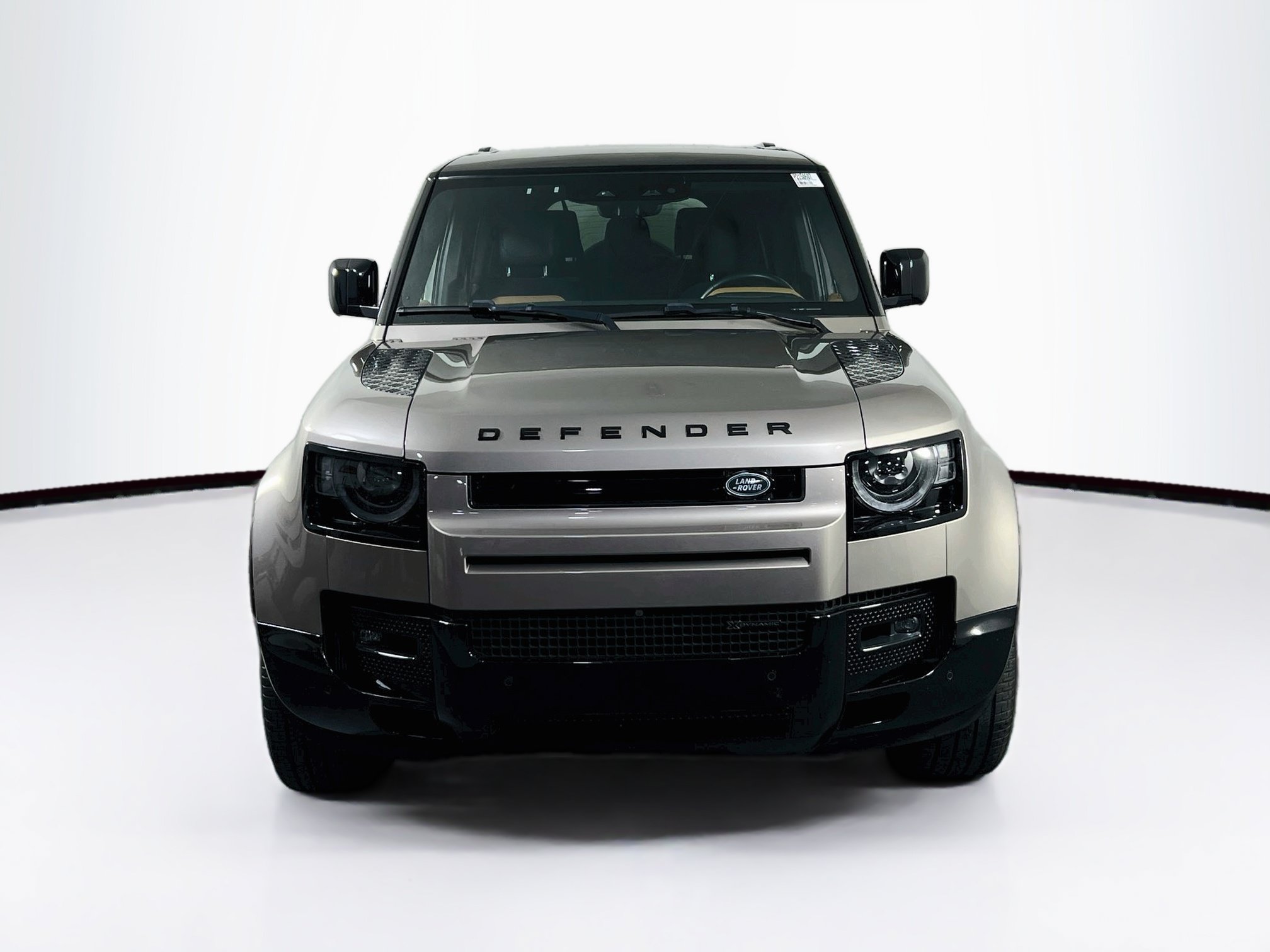 Used 2023 Land Rover Defender 130 X-Dynamic SE AWD/4WD image 2
