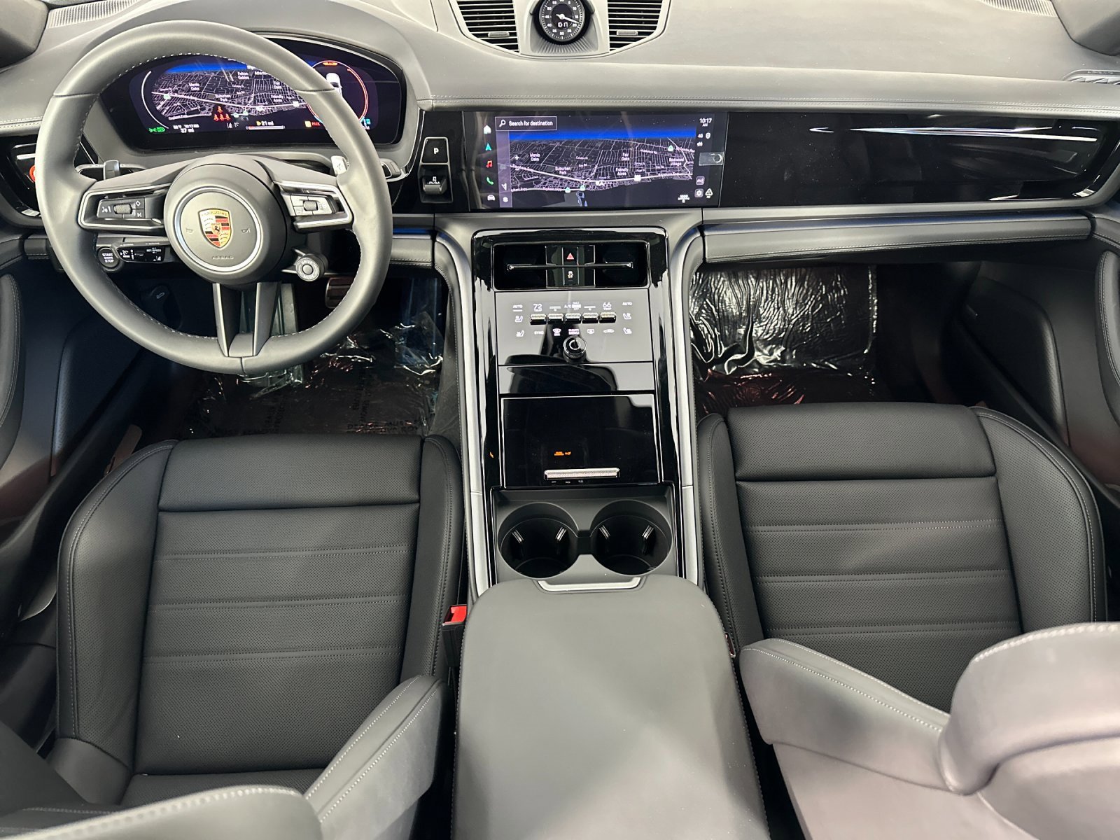 Used 2025 Porsche Panamera image 6