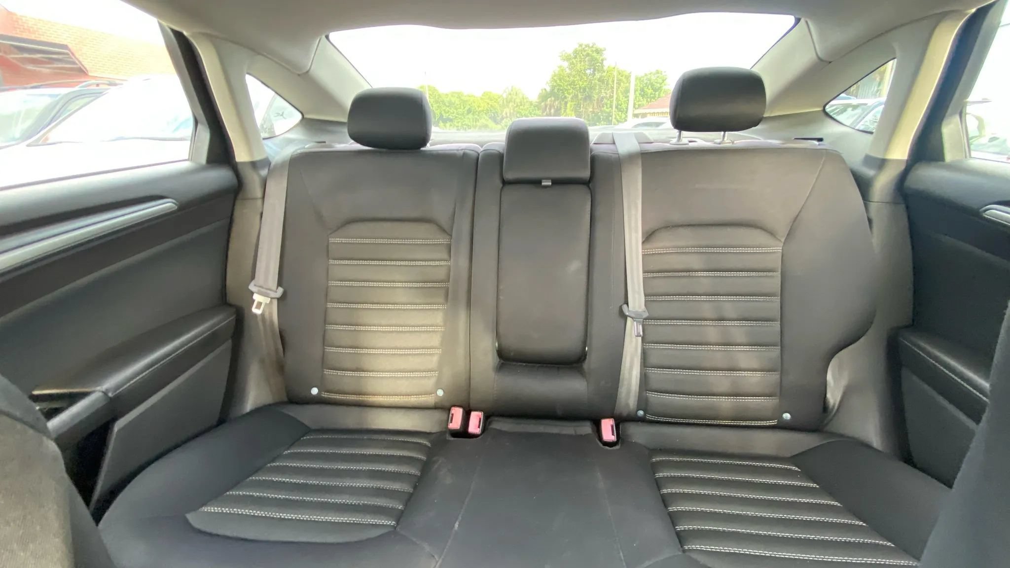 Used 2014 Ford Fusion SE FWD image 20