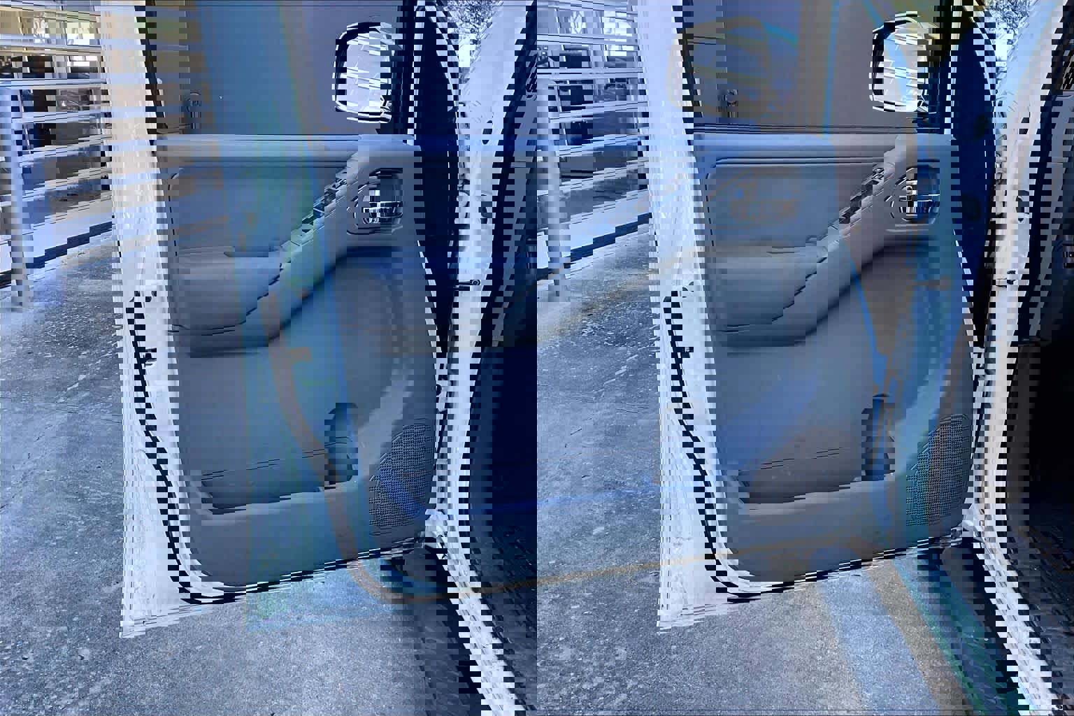 Used 2014 Nissan Frontier SL image 20