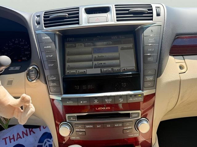Used 2011 Lexus LS 460 AWD w/ Comfort Pkg image 12