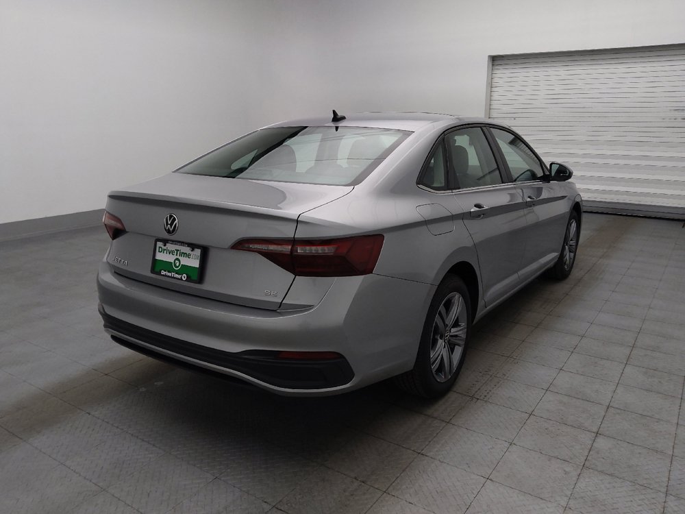Used 2024 Volkswagen Jetta SE FWD image 9