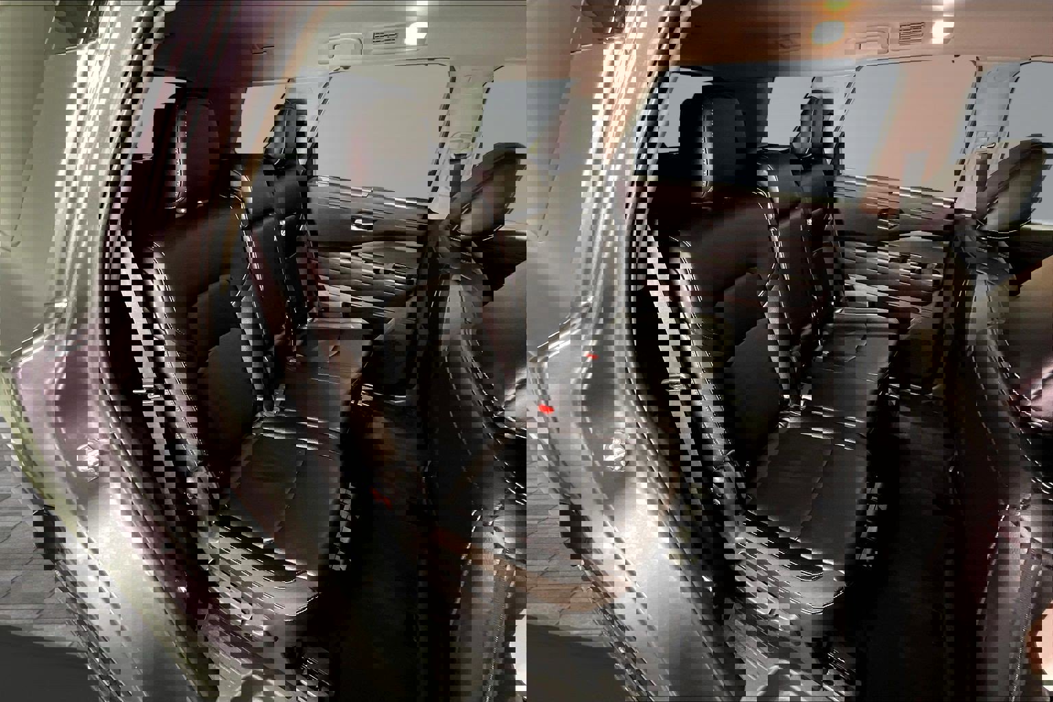 Used 2025 Nissan Pathfinder SL image 25