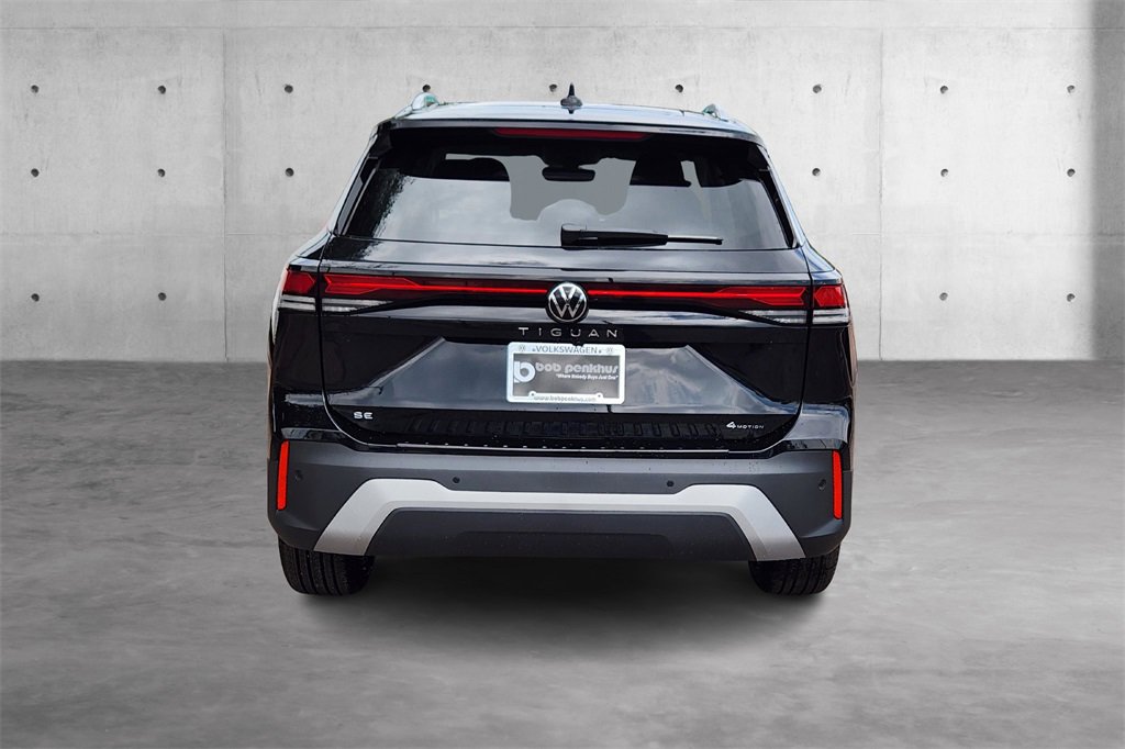 New 2025 Volkswagen Tiguan SE image 24