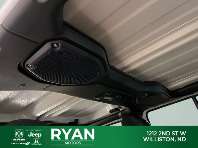 Used 2021 Jeep Gladiator Sport w/ Trailer Tow Package AWD/4WD image 37