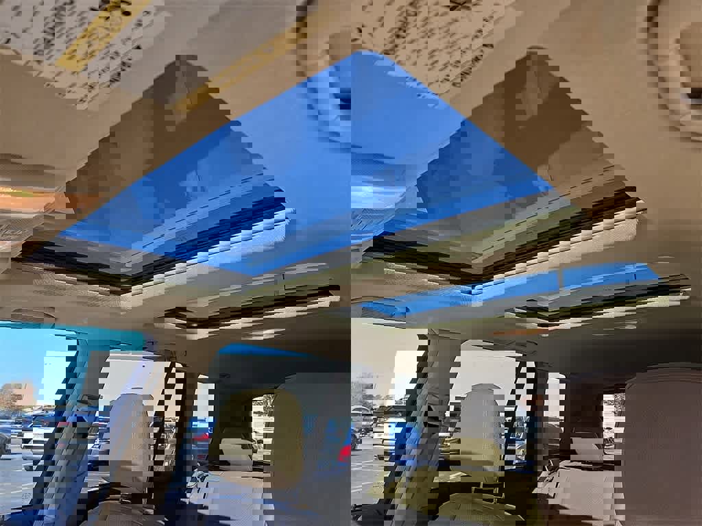 Used 2011 Mercedes-Benz GLK 350 2WD image 12