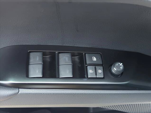 Certified 2025 Toyota Camry SE FWD image 11