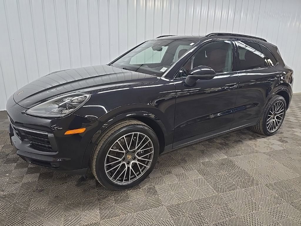 Used 2022 Porsche Cayenne Platinum Edition image 6