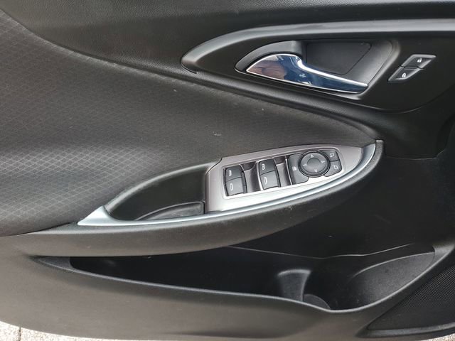 Used 2021 Chevrolet Malibu LT image 19