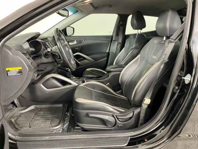 Used 2013 Hyundai Veloster Turbo FWD image 18