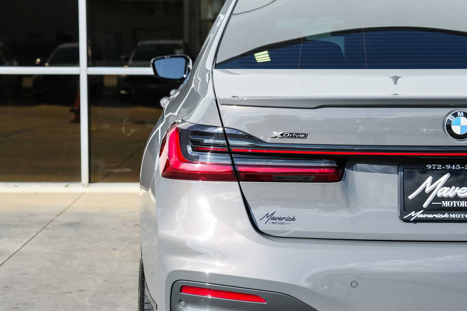 Used 2022 BMW M760i xDrive w/ Luxury Rear Seating Package AWD/4WD image 12