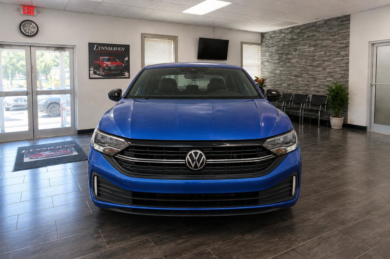 Used 2024 Volkswagen Jetta Sport FWD image 17
