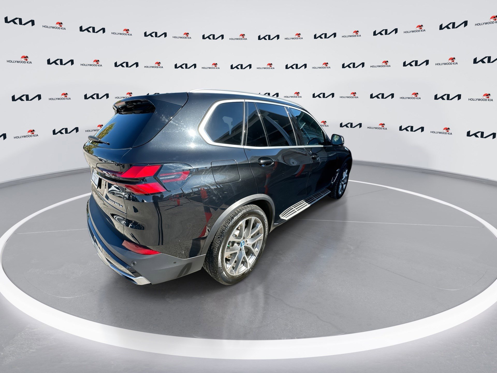 Used 2024 BMW X5 xDrive50e image 8