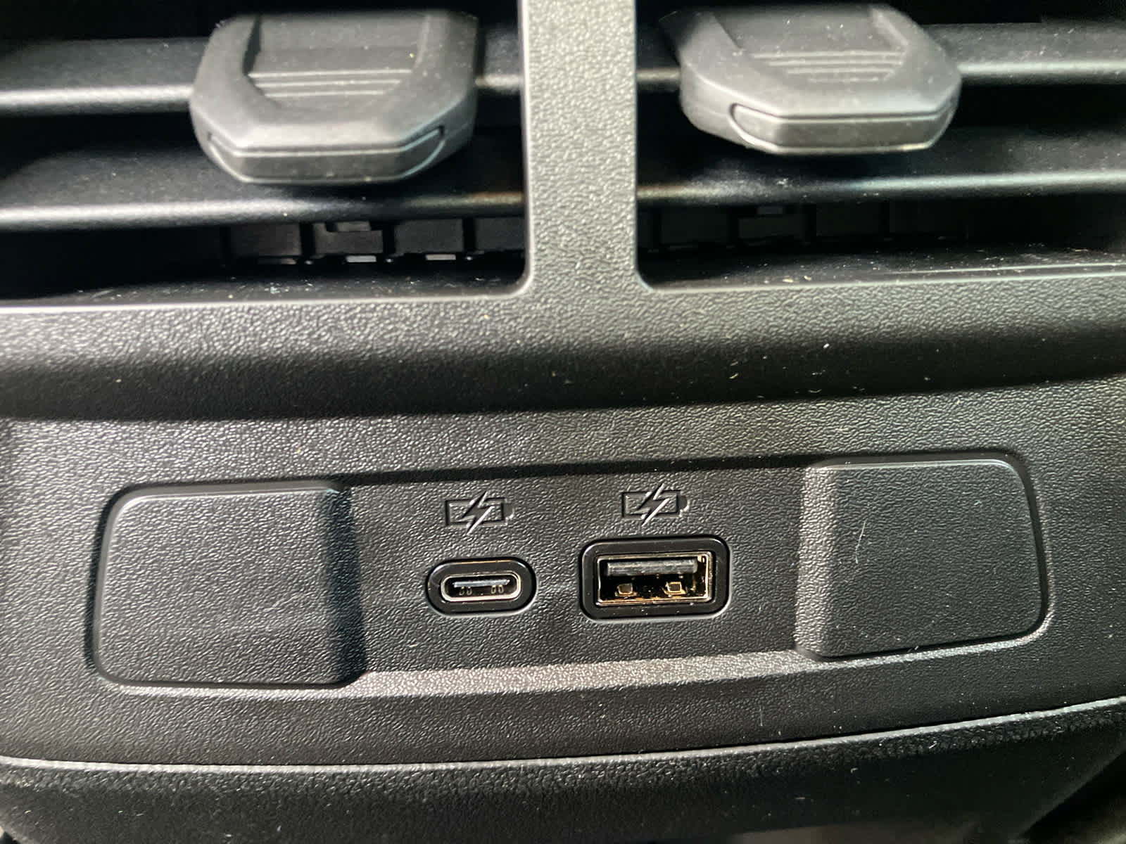New 2026 Chevrolet Colorado LT w/ LT Convenience Package AWD/4WD image 36