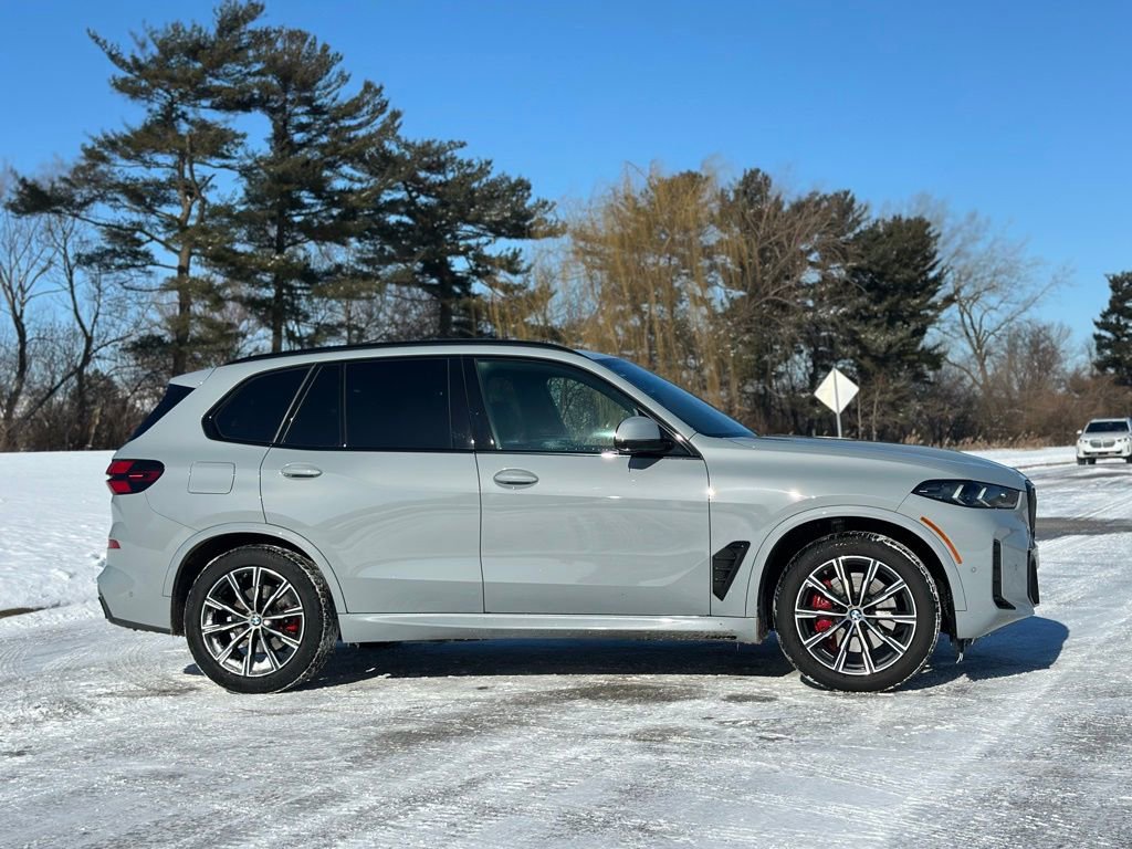 Certified 2024 BMW X5 xDrive40i w/ Executive Package image 8