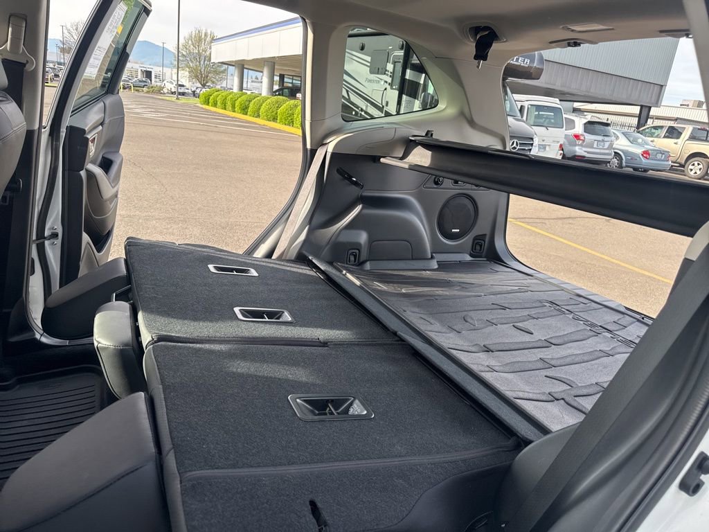 Certified 2024 Subaru Forester Limited image 17