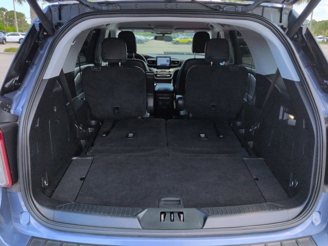 Used 2021 Ford Explorer XLT w/ Equipment Group 202A RWD image 14