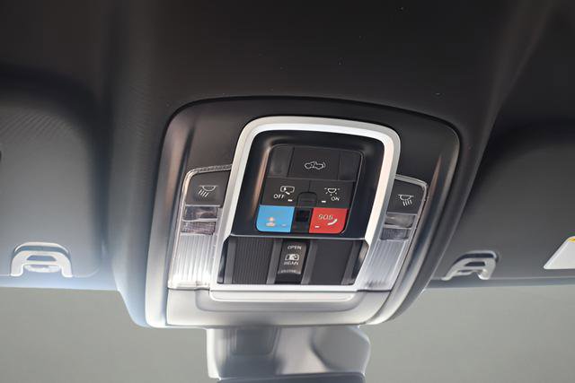 New 2026 RAM 1500 4x4 Crew Cab image 25