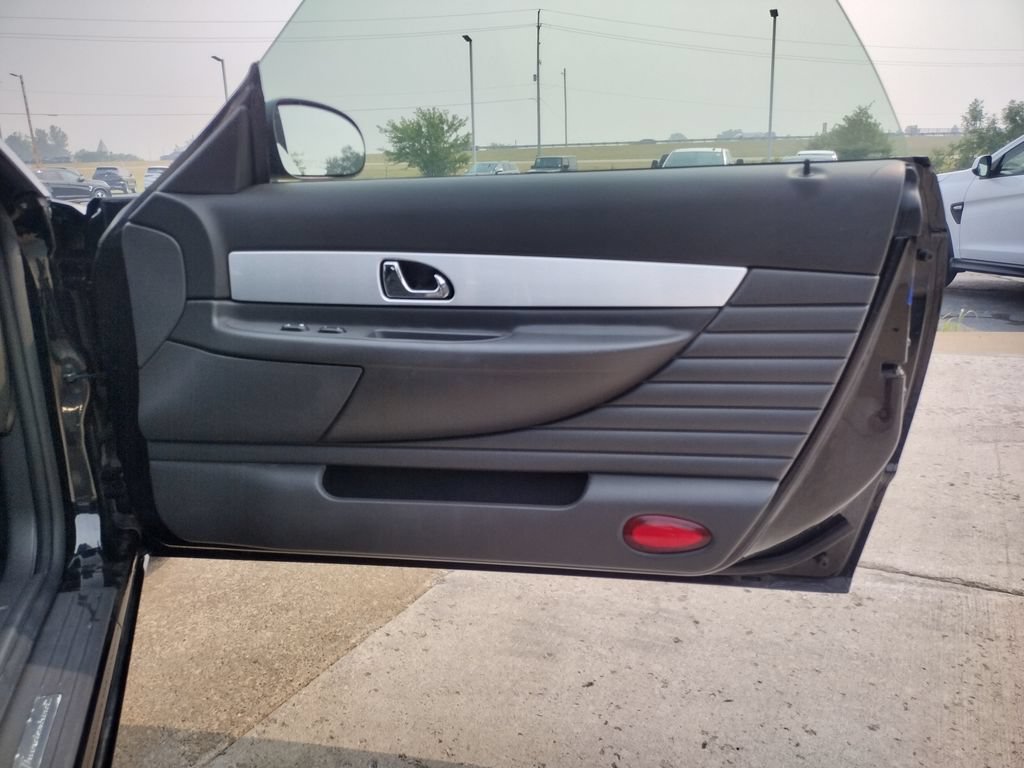 Used 2002 Ford Thunderbird RWD image 11