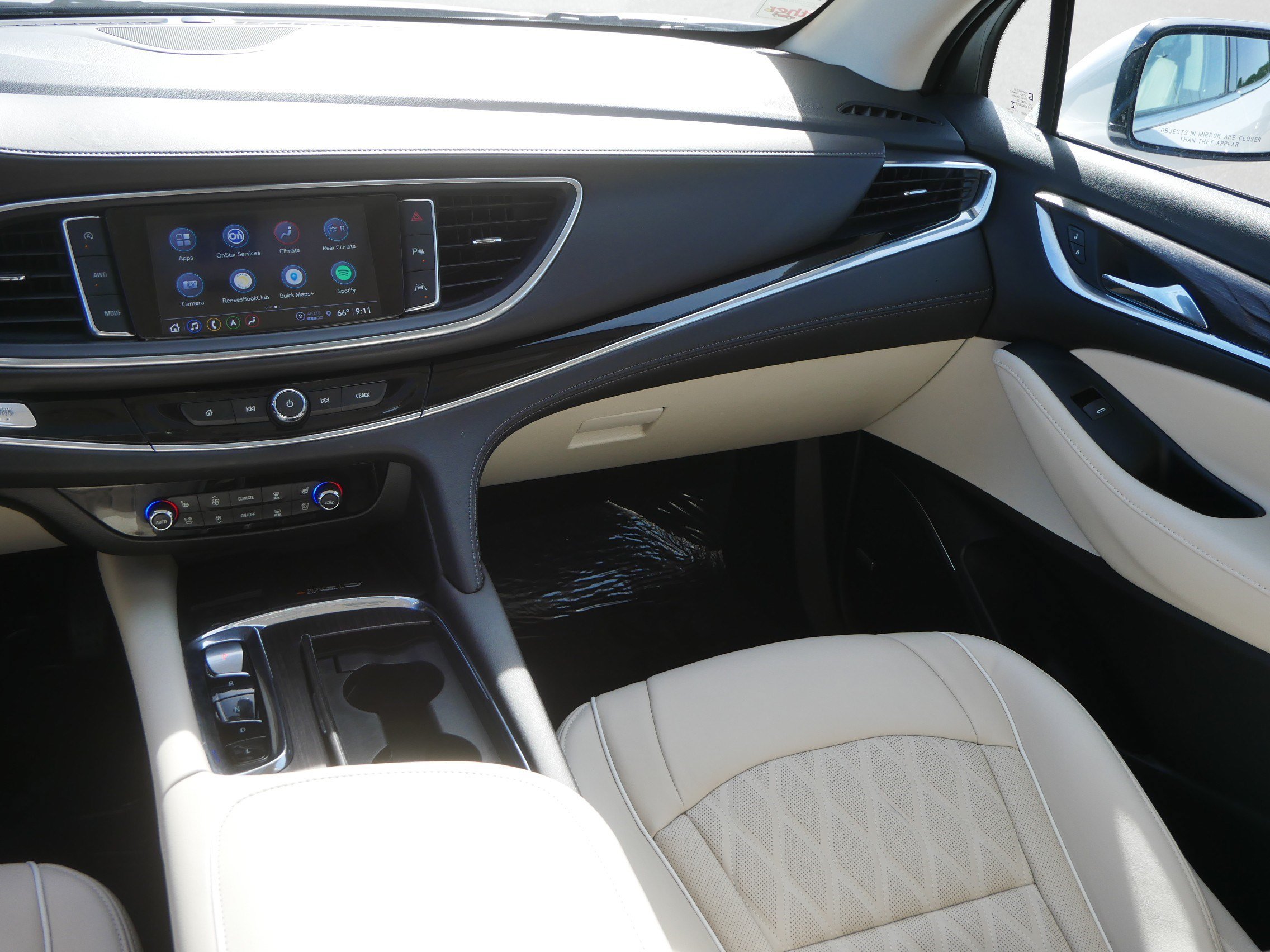 Used 2023 Buick Enclave Avenir w/ Avenir Technology Package AWD/4WD image 11
