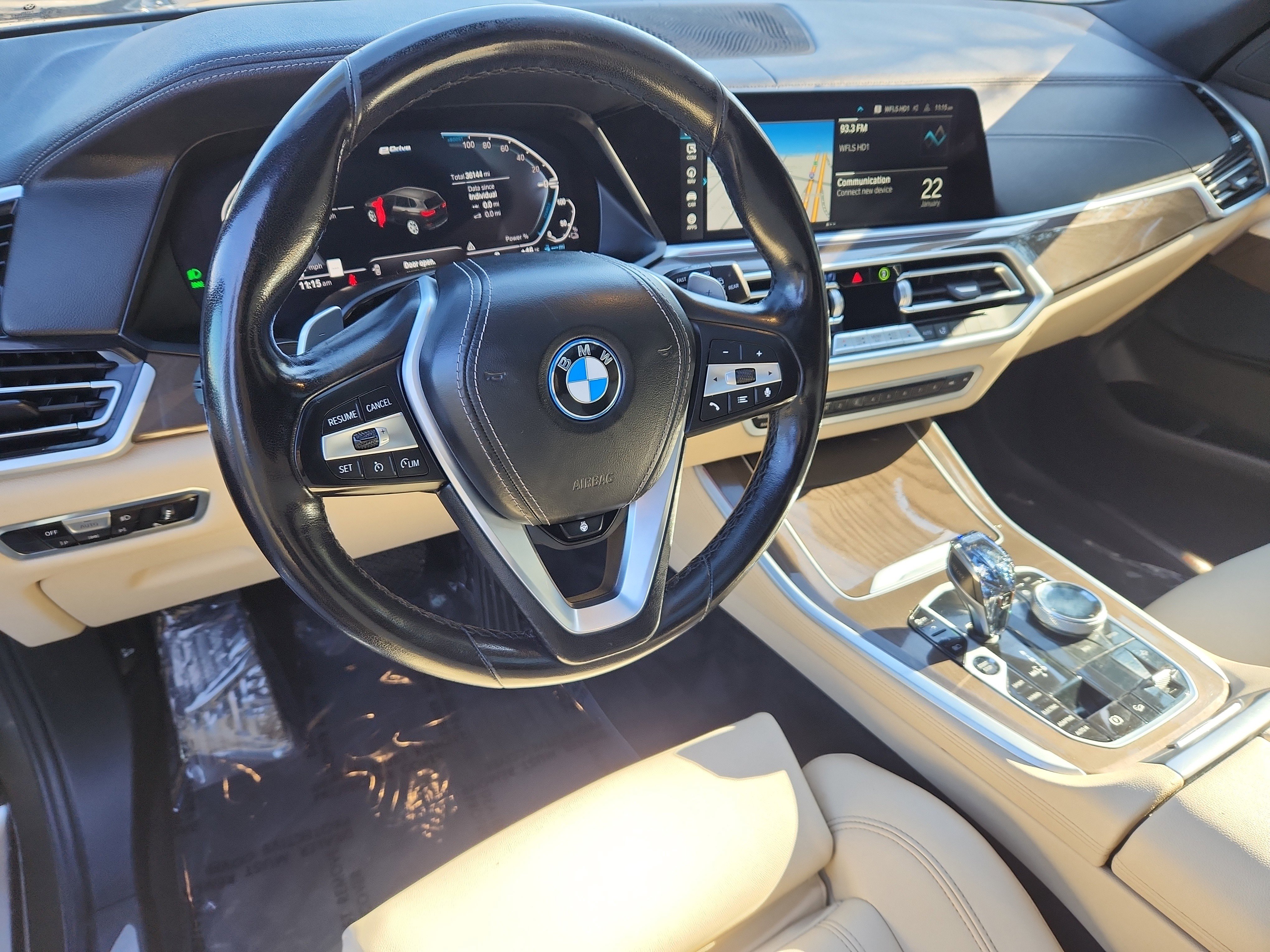 Used 2022 BMW X5 xDrive45e w/ Climate Comfort Package image 15